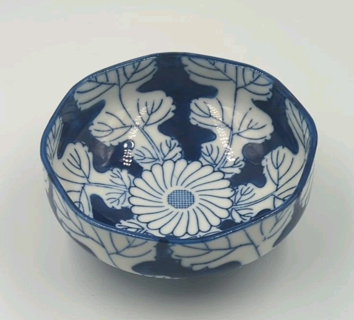 Vintage Hand Painted Flower Blue And White Porcelain Bowl