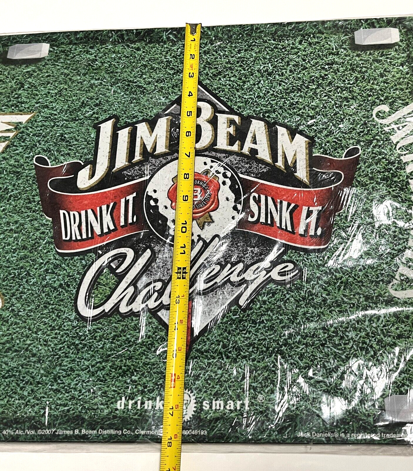 JIM BEAM JACK DANIELS „Drink Sink It“ Golf Turf Grass Sports Bar Mat 24 x 18 NEW