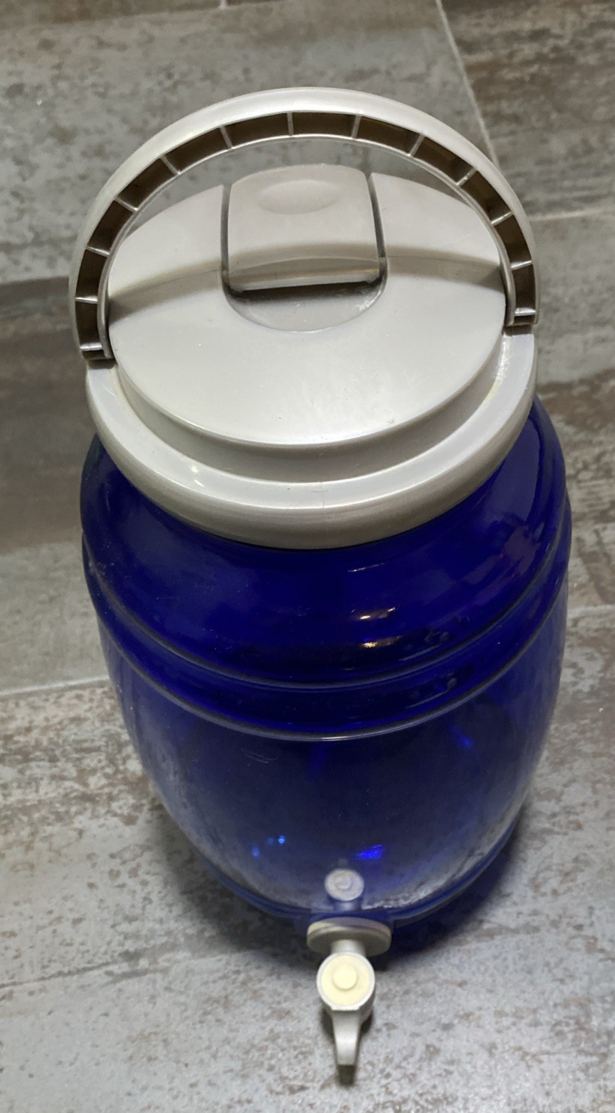 VTG 90’s Cobalt Dark Blue Glass Drink Dispenser Jar Sun Tea Spigot & Pour Spout