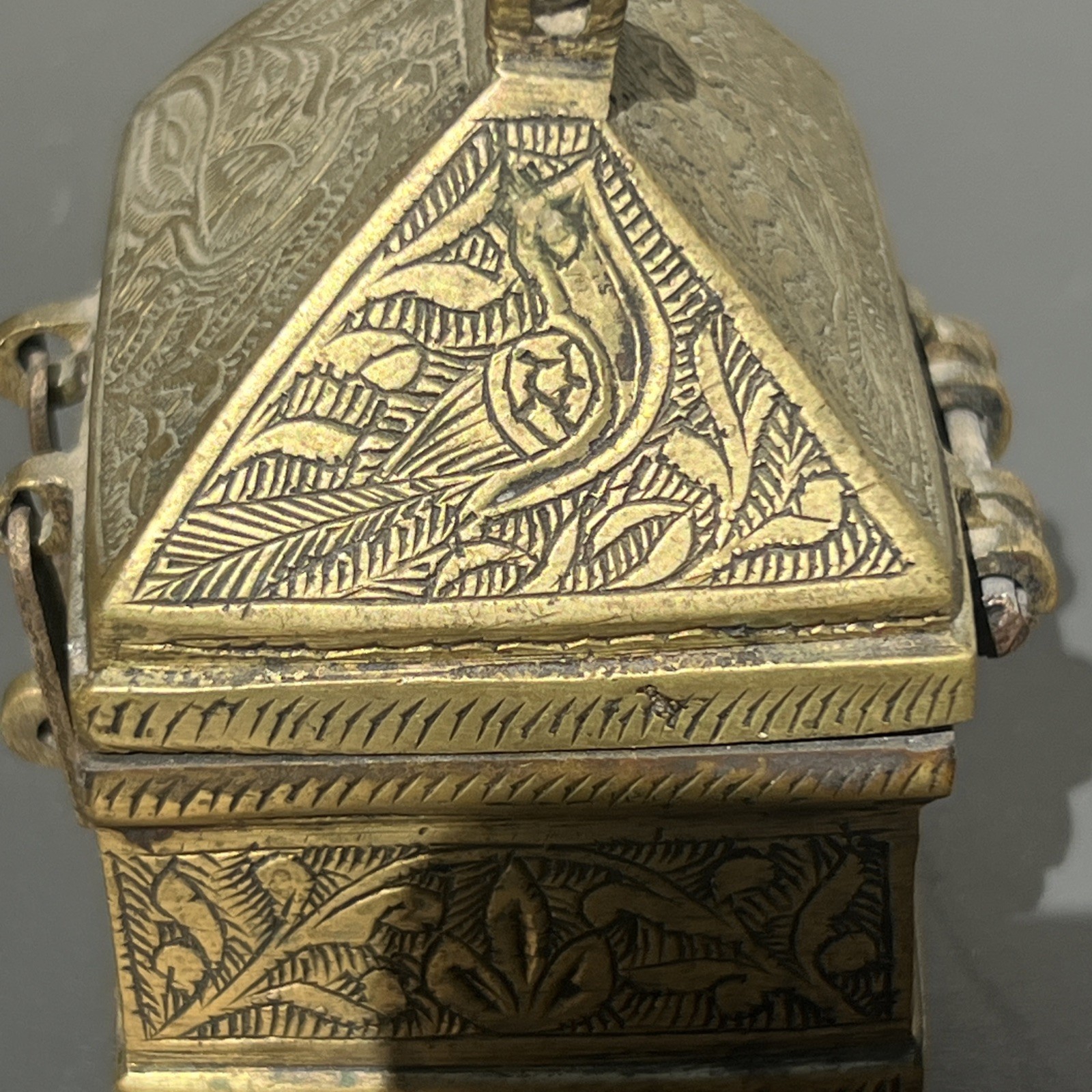 Antique Indian Brass Paan Daan Box Casket Peacock Betel Nut Box Odisha 2.5 x 2in
