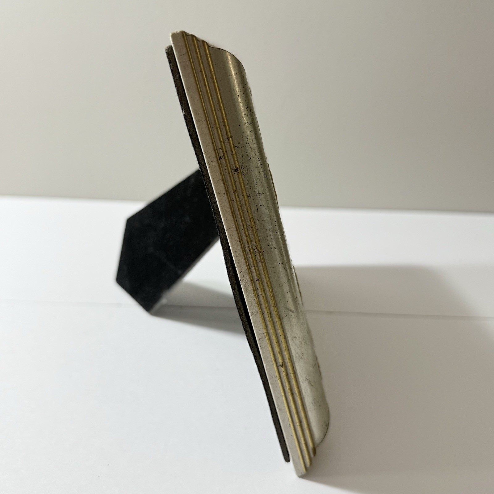MCM Gold‑Tone Picture Frame – 5×8 Sculptural Mid‑Century Style
