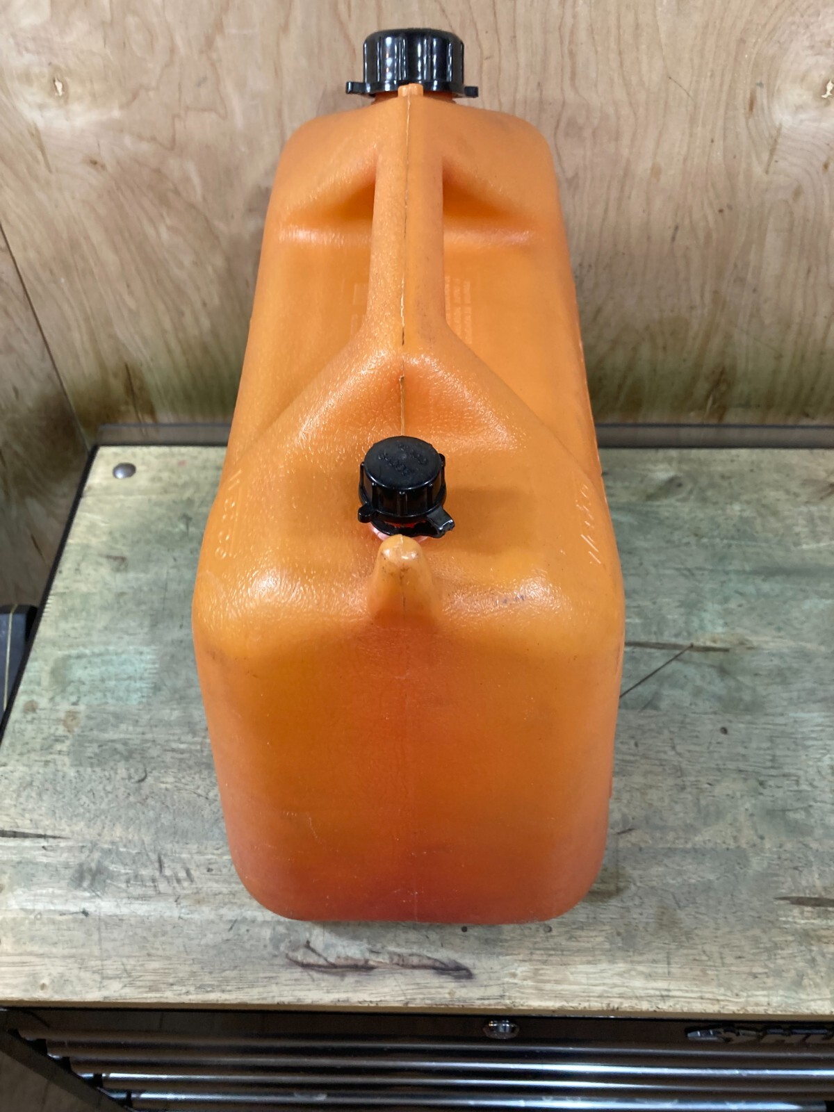 Preban Vented Wedco 5 Gallon Gas Can – No Spout – W-520 – Discoloration