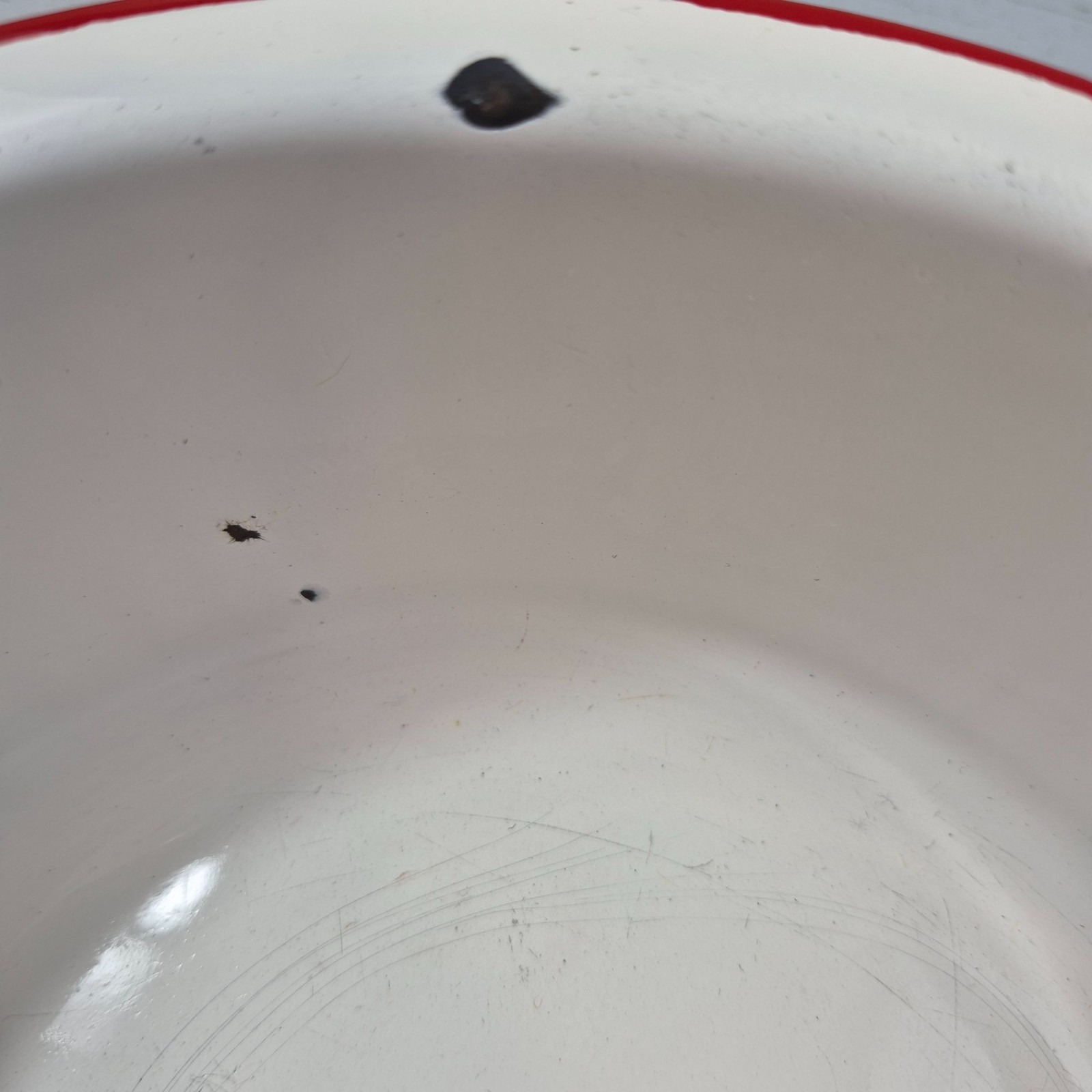 Vintage White Red Rim Enamelware Wash Basin Dish Pan Farmhouse 9.5 in