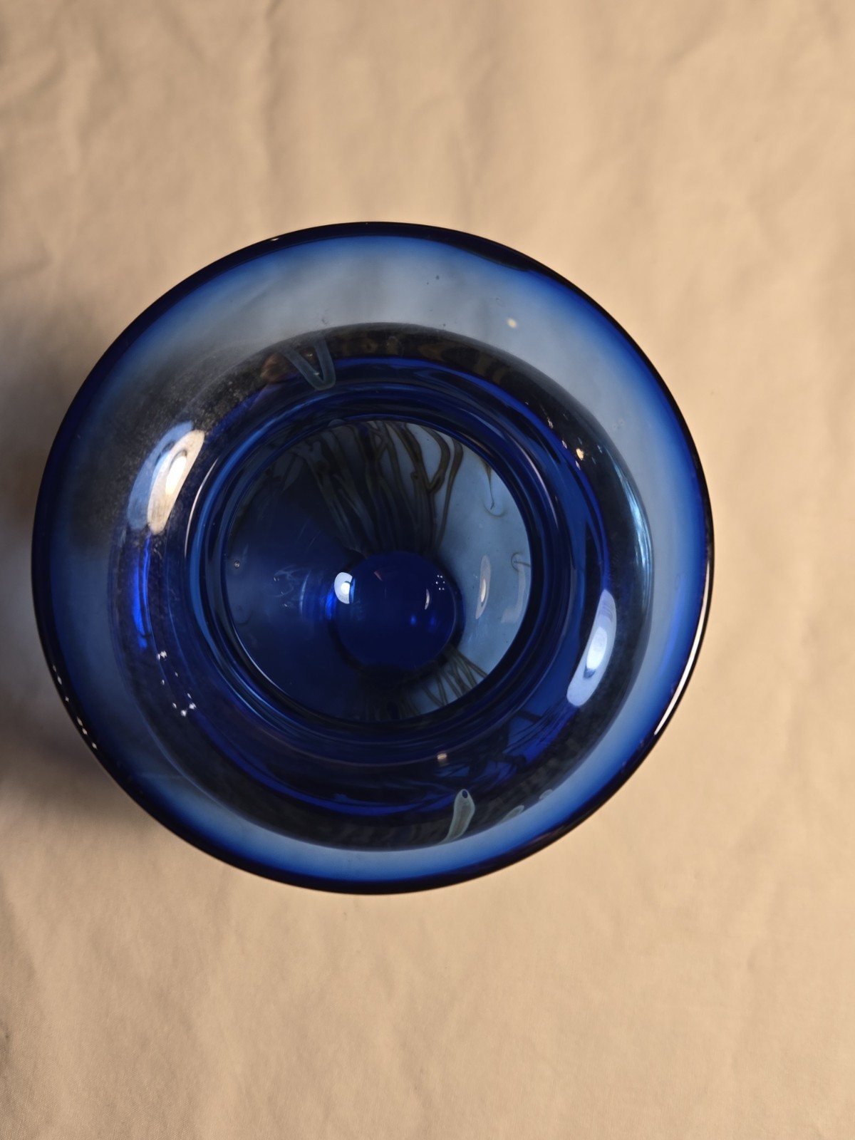 Signed 1994 Hand Blown Cobalt Blue Art Glass Vase Gold Enamel Hearts