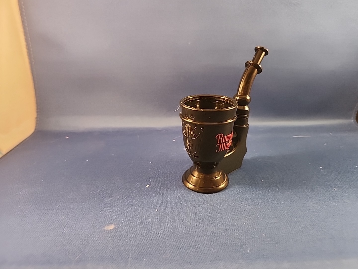 Vintage RUMPLE MINZE SCHNAPPS SHOT GLASS (Tobacco Pipe Shape) Black Plastic VTG