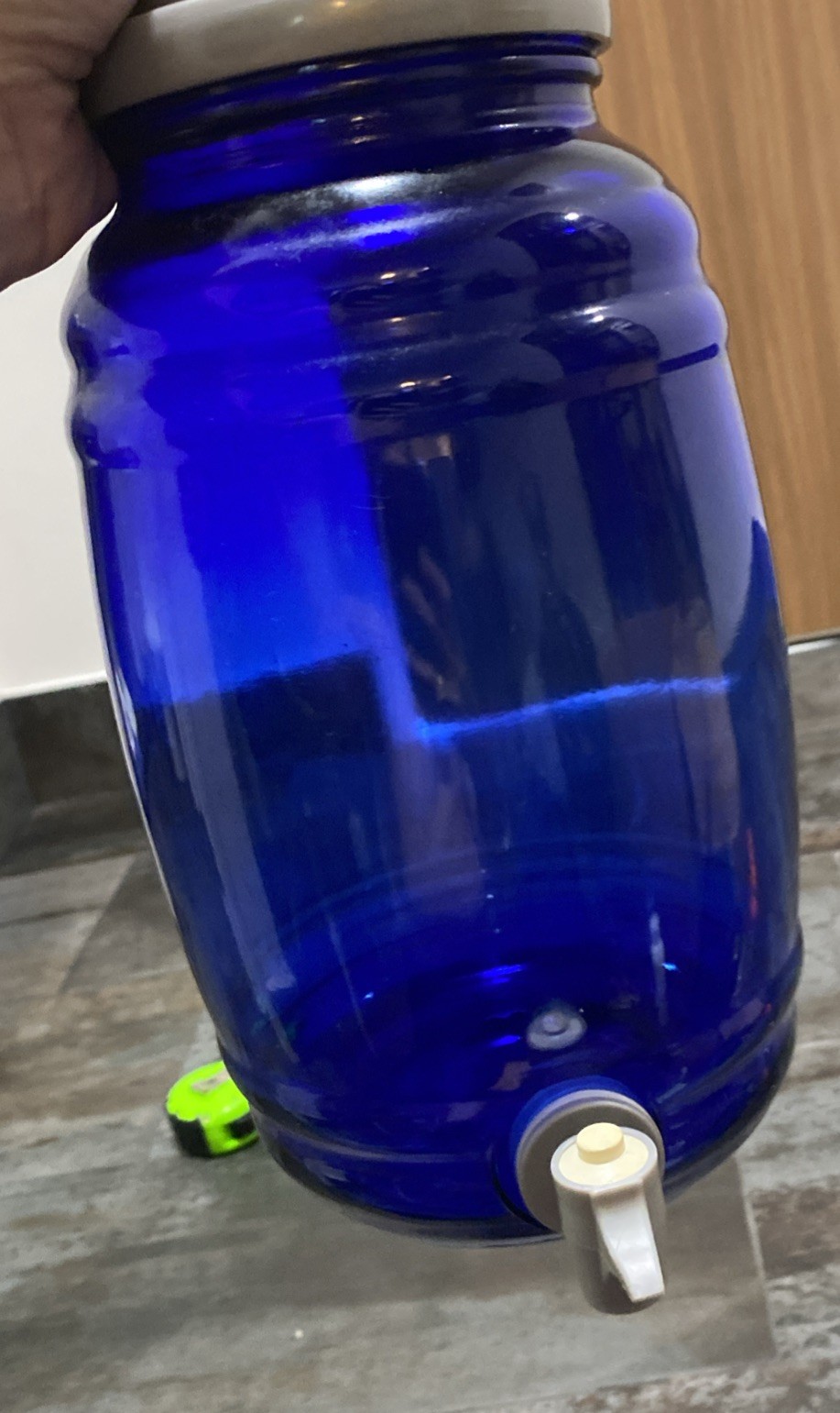 VTG 90’s Cobalt Dark Blue Glass Drink Dispenser Jar Sun Tea Spigot & Pour Spout