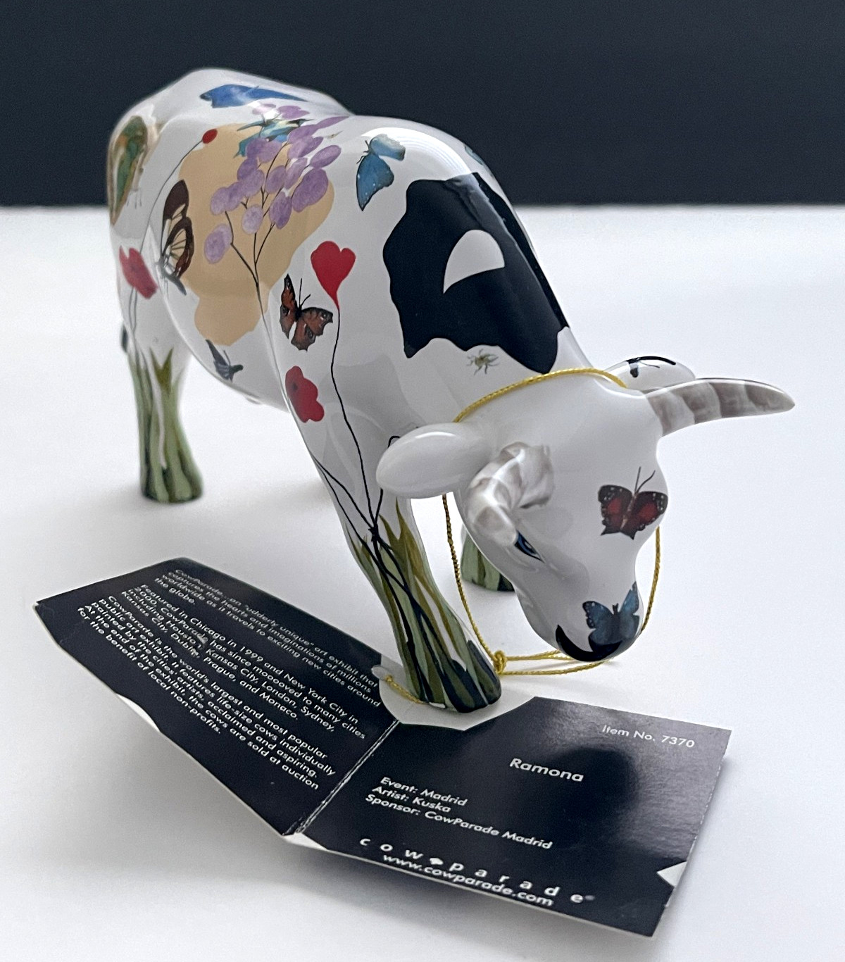 Cow Parade #7370 RAMONA Westland Giftware Cow Figurine 2009 w/ Tag RARE