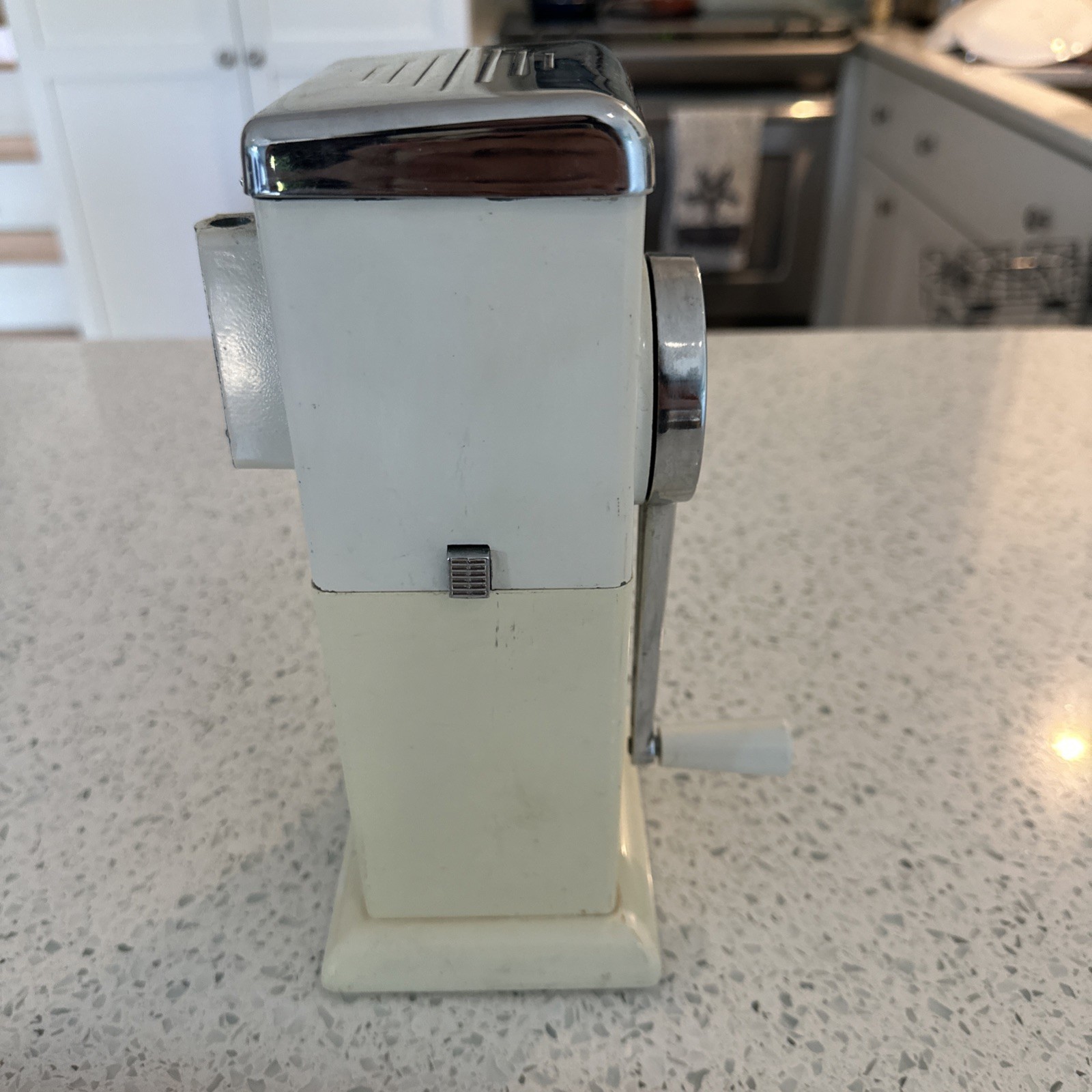 Vintage MCM RETRO ICE-O-MATIC Ice Crusher White & Chrome 1950’s Diner