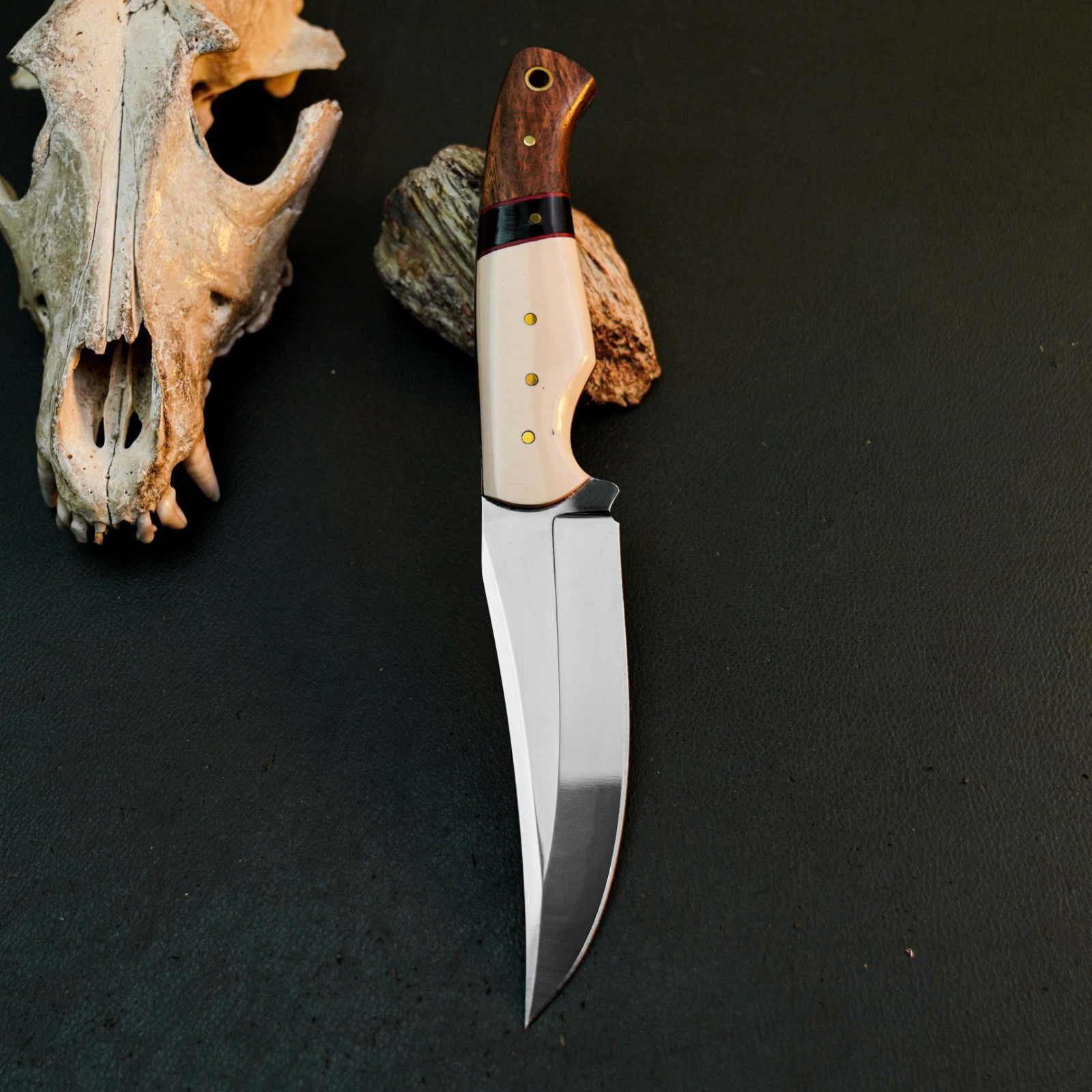 8.7″ D2 Skinning Hunting Knife Handmade Full Tang Resin Handle Leather Sheath